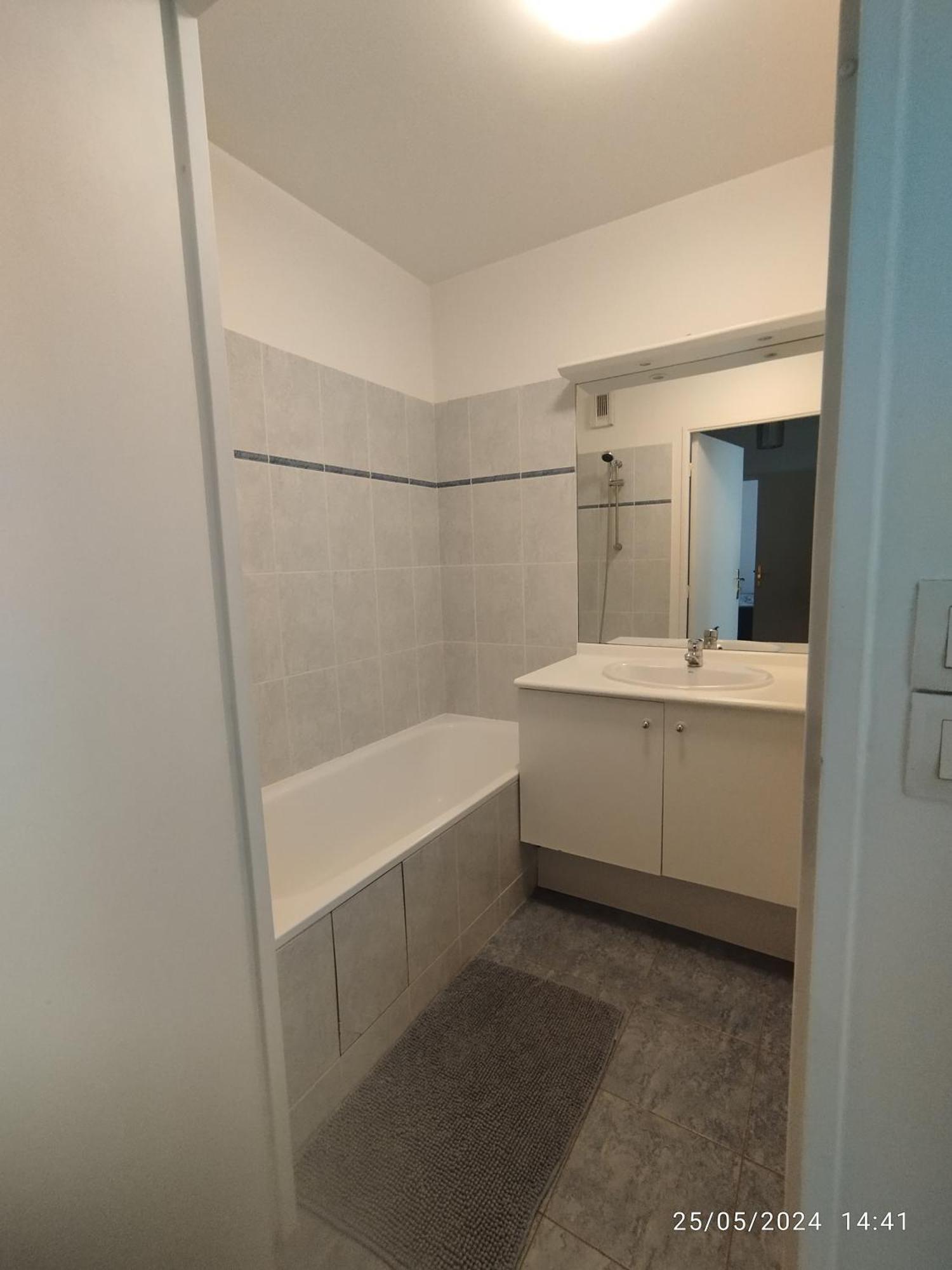 Appartement A Proximite De Disney De Val D Europe Montévrain Eksteriør bilde